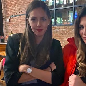 Meet your Posher, Lauren